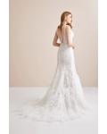 Generous & Charming Column V-neck Feathers/Fur Lace Court Train Long Wedding Dresses