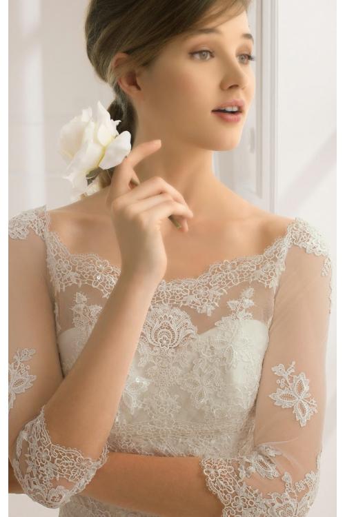 3/4 Sleeved Patterned Fit Flared Lace overay Tulle Wedding Dress 