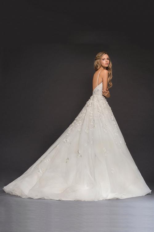 Elegant Cheap A-line Spaghetti Straps Sweetheart Sleeveless Lace Appliques Court Train Long Tulle Wedding Dresses