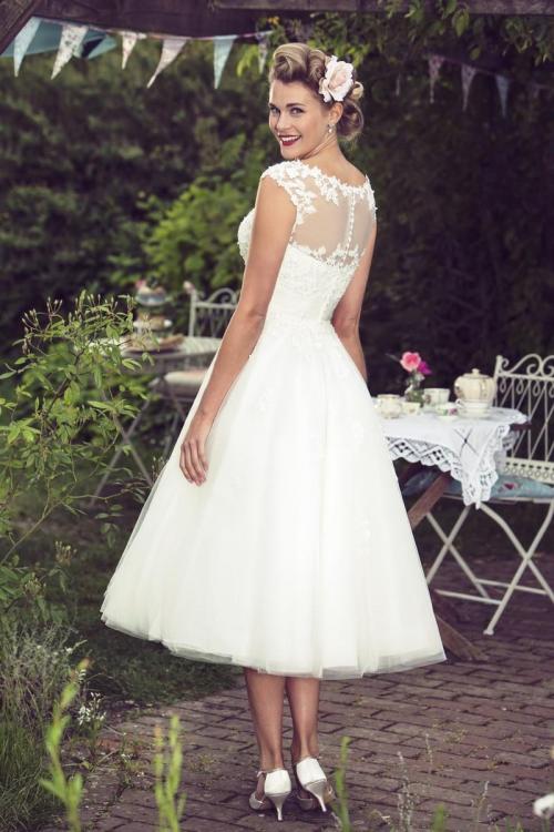 Tea Length Illusion Neck Lace Bodice A-line Tulle Wedding Dress 