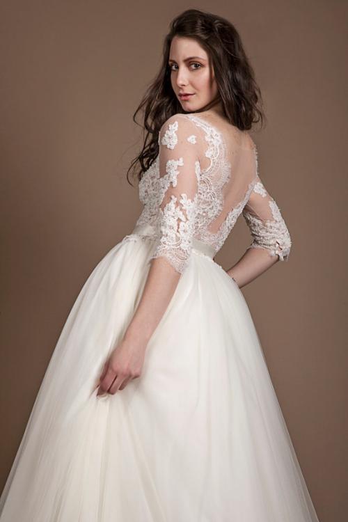 3/4 Lace Sleeves Ball Gown Tulle Wedding Dress with Ribbon 