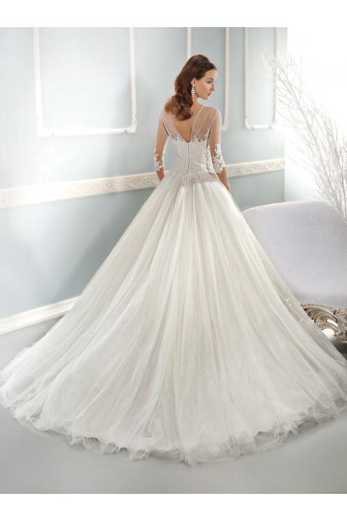 Elegant Ball Gown Bateau Beading&Sequins Lace Chapel Train Tulle Wedding Dress