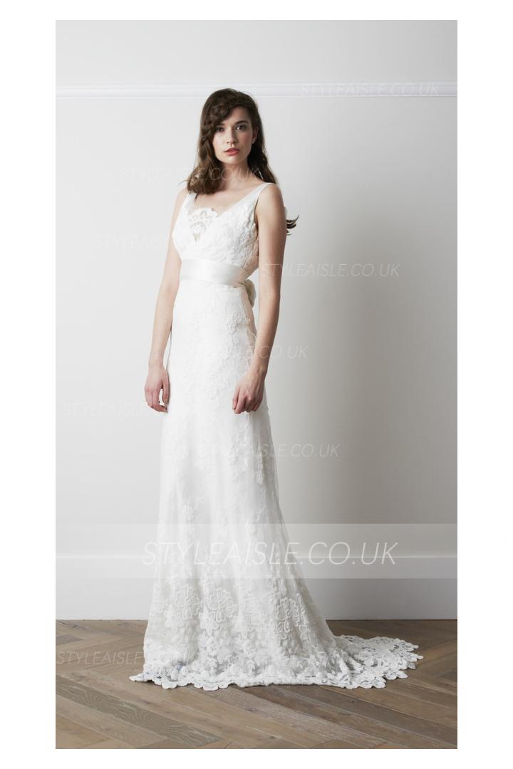 Boho Vintage Shoulder Straps Lace Appliqued Long A-line Lace Patterns Wedding Dress 