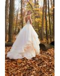 Strapless Sweetheart Lace Embroidery Ball Gown Ruffled Nude Organza Wedding Dress 