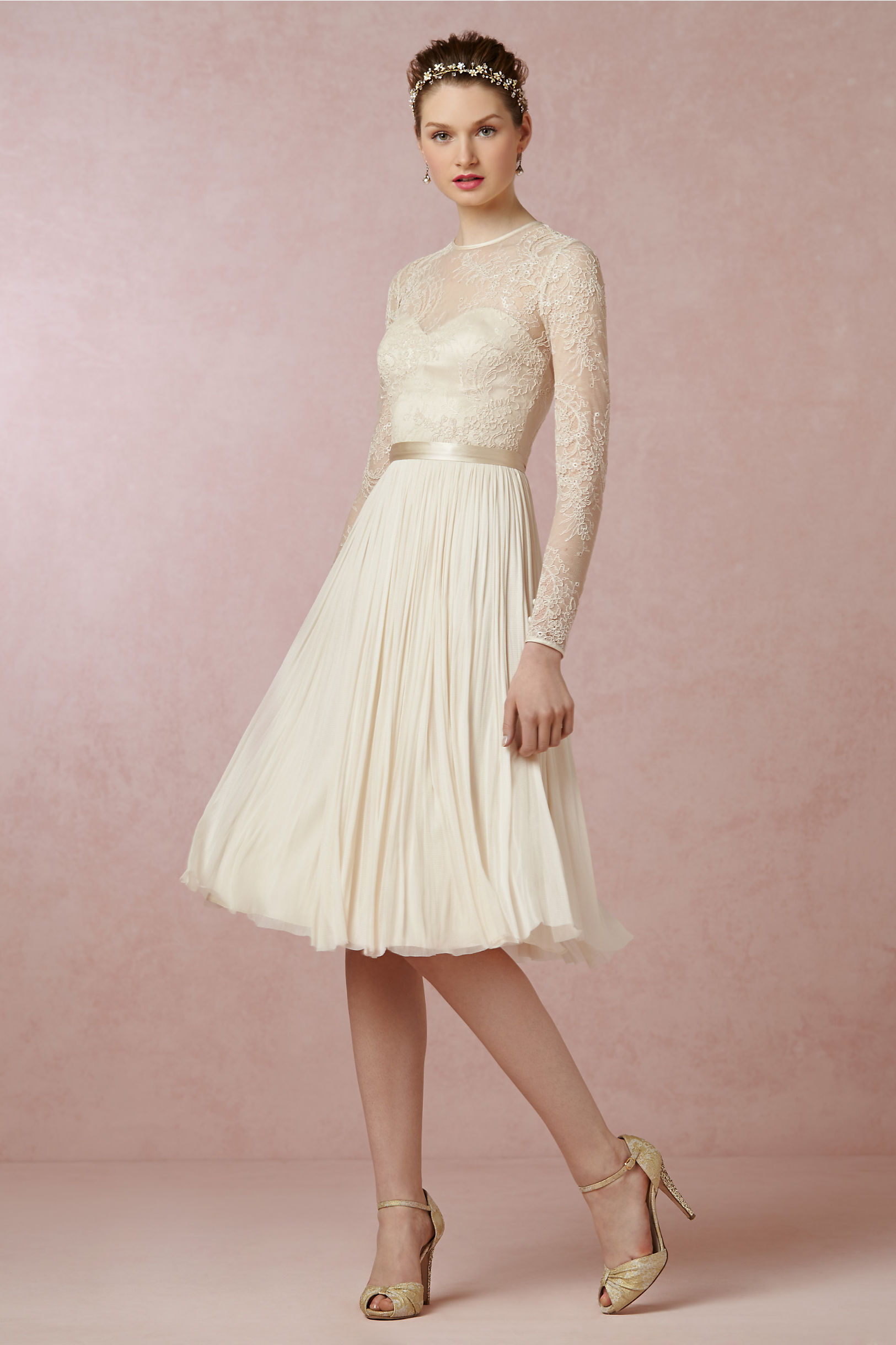 Vintage Illusion Jewel Neck Lace Appliqued A-line Knee Length Chiffon Wedding Dress