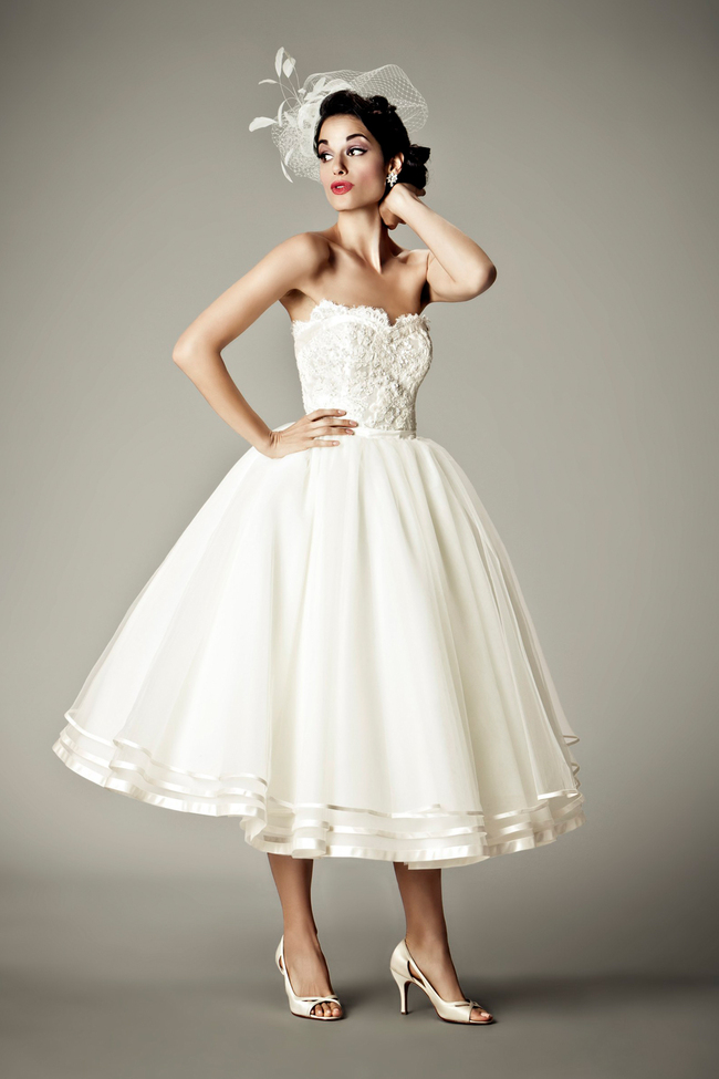 Retro Vintage Strapless Lace Tea Length Wedding Dress