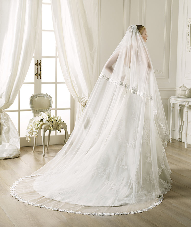 Charming Two-tiers Lace Tulle Wedding Veils